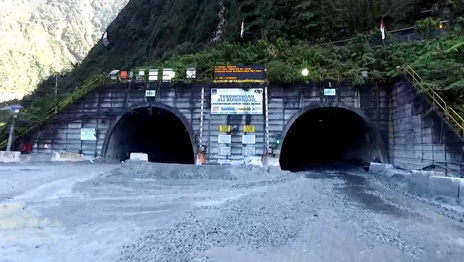 Grasberg Block Cave Mine Automated Rail System